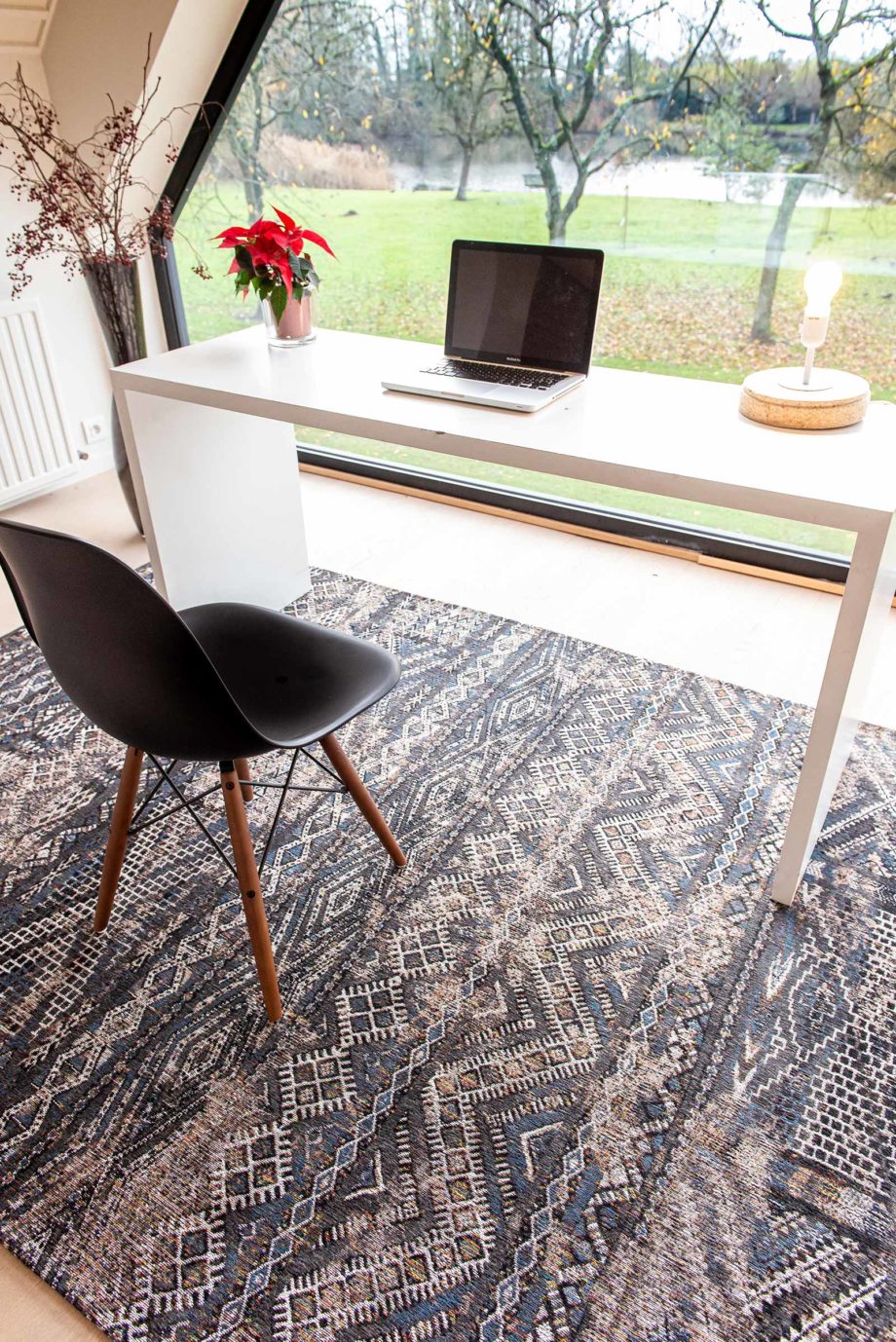 Louis De Poortere dywan LX 9113 Antiquarian Kilim Black Rabat interior 5