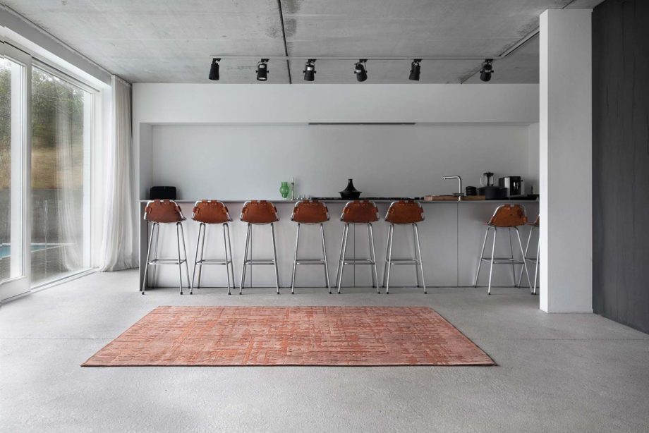 Louis De Poortere dywan LX 9199 Structures Baobab Za Copper interior 1
