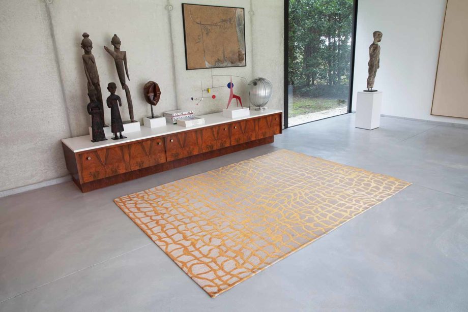 Louis De Poortere dywan LX 9205 Mad Men Dedalo Yellow Scarab interior 1