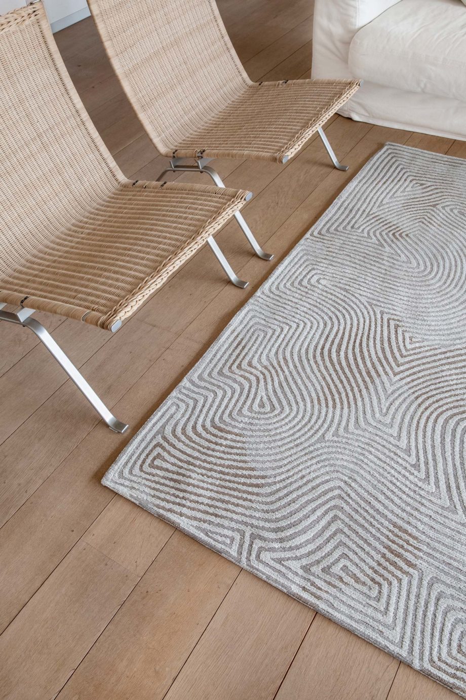Louis De Poortere dywan LX 9228 Meditation Coral Oyster White interior 2