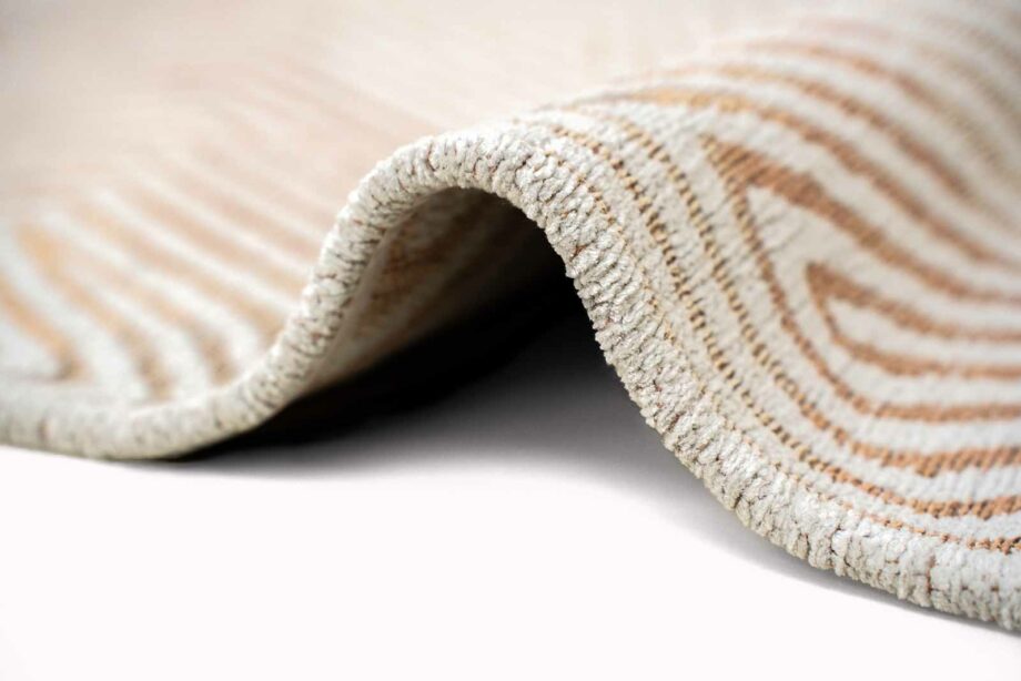 Louis De Poortere dywan Meditation Coral 9800 Indian Sand upfold
