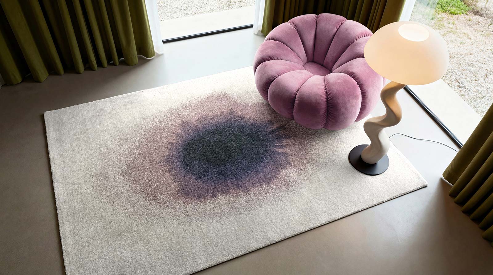 Louis De Poortere dywan Meditation 2101 Drop Purple Smoke interior 2